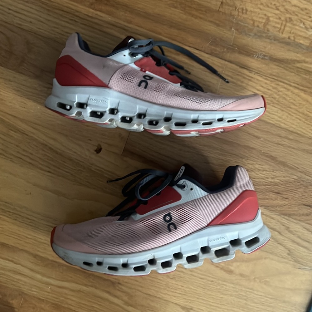 On Running Sneakers with Cloudtec